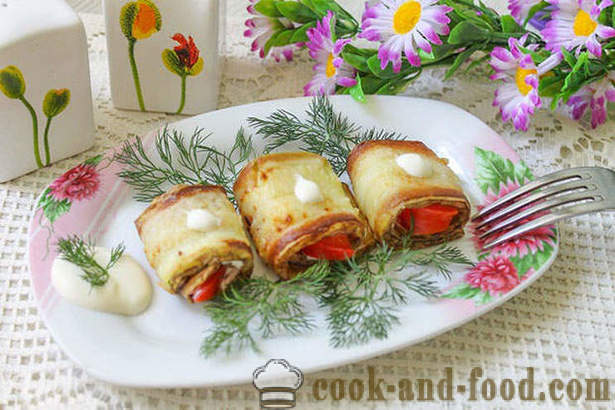 Zucchini resipi gulung dengan tomato dan ayam