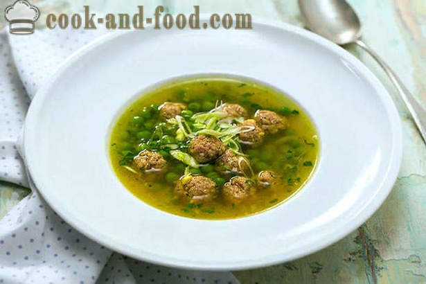 Sup dengan kacang hijau dan bebola daging