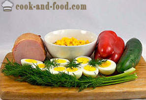 Salad dengan ham dan telur