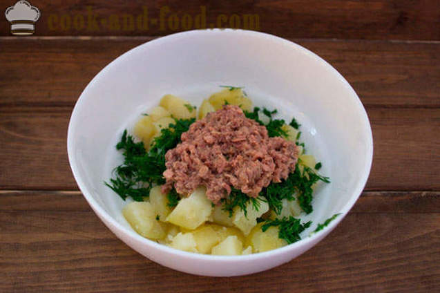 Salad diet dengan tuna dalam tin