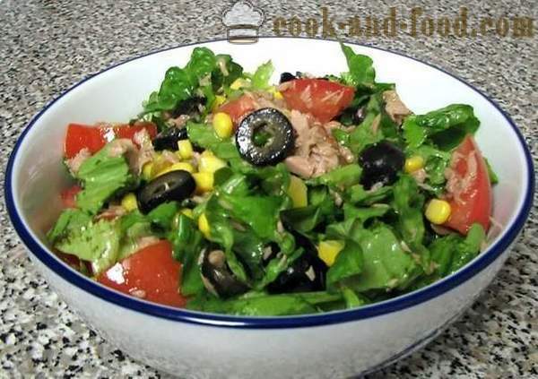 Salad hijau dengan tuna