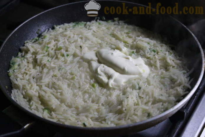 Lazat hiasan beras rapuh dengan krim masam dan herba - bagaimana untuk memasak hidangan sampingan yang lazat beras, langkah demi langkah resipi foto
