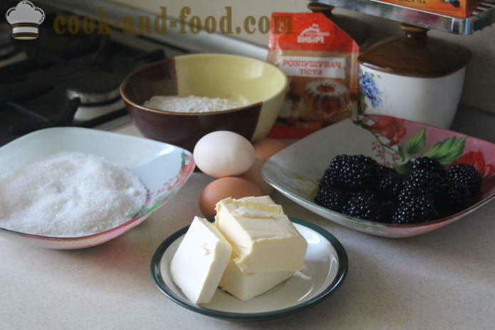 Dibeku pai blackberry tanpa yogurt - bagaimana untuk membuat pai blackberry di dalam oven, dengan langkah demi langkah resipi foto