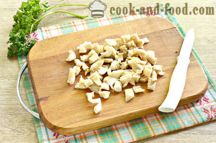 Kentang dengan cendawan dalam krim masam - bagaimana untuk memasak cendawan dengan kentang dan krim masam dalam kuali, dengan langkah demi langkah resipi foto