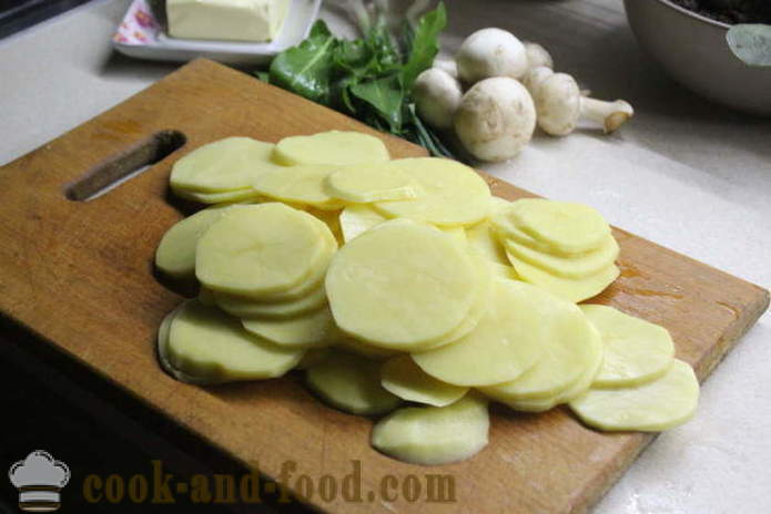 Kaserol kentang mentah dengan cendawan dan warna merah bata - bagaimana untuk membuat kaserol kentang dengan cendawan, langkah demi langkah resipi foto