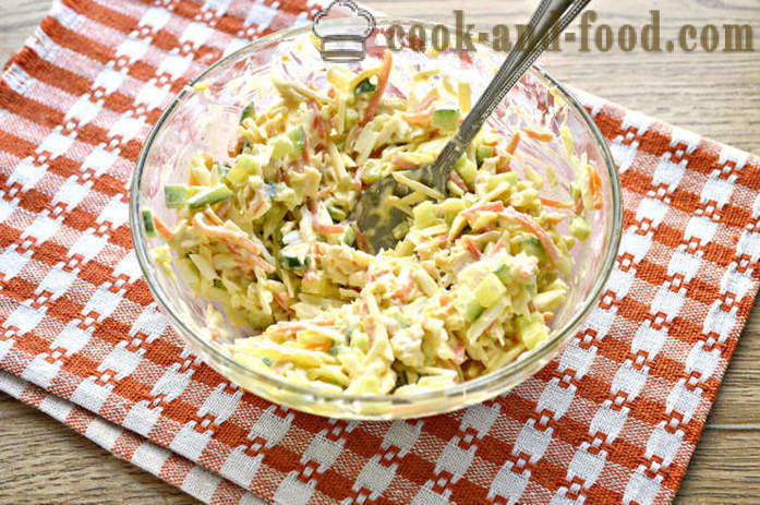 Salad dengan ayam dan keju - bagaimana untuk memasak salad ayam dengan keju cair, langkah demi langkah resipi dengan gambar dan video