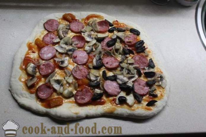Stromboli - pizza roll doh beragi, bagaimana untuk membuat pizza di roll, langkah demi langkah resipi foto