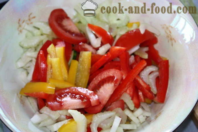 Salad dengan sayur-sayuran dan mozzarella - bagaimana untuk membuat salad sayur-sayuran dan keju, dengan langkah demi langkah resipi foto