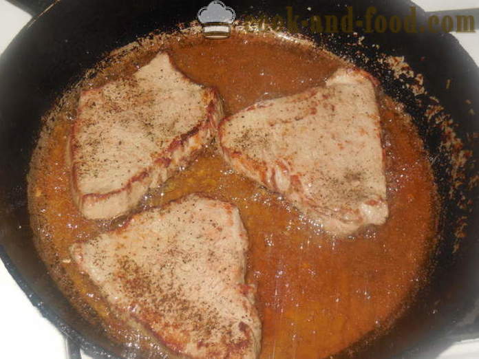 Daging dengan tomato dan keju dalam ketuhar - bagaimana untuk memasak daging berair di dalam oven, dengan langkah demi langkah resipi foto