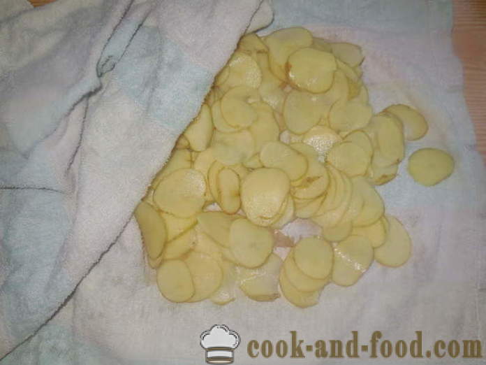 Cip dari kentang dalam kuali - bagaimana untuk membuat kerepek kentang dari rumah, langkah demi langkah resipi foto