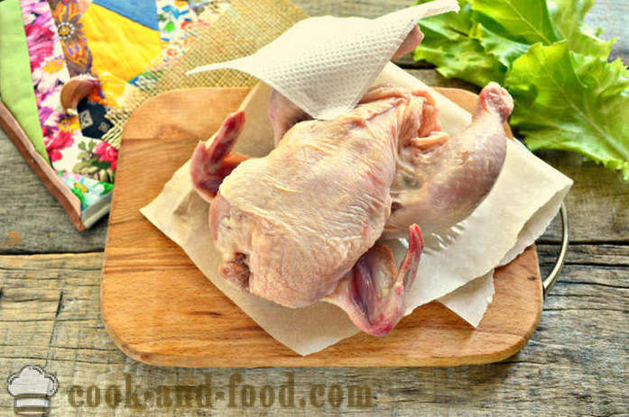 Ayam bakar dalam lengan sepenuhnya - bagaimana untuk membakar ayam dalam oven, dengan langkah demi langkah resipi foto