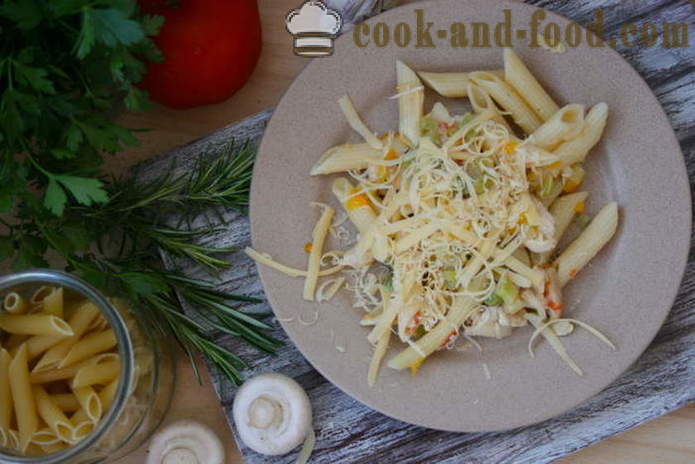 Itali pasta buatan sendiri dengan ayam, sayur-sayuran dan keju - bagaimana untuk memasak pasta Itali di rumah, langkah demi langkah resipi foto