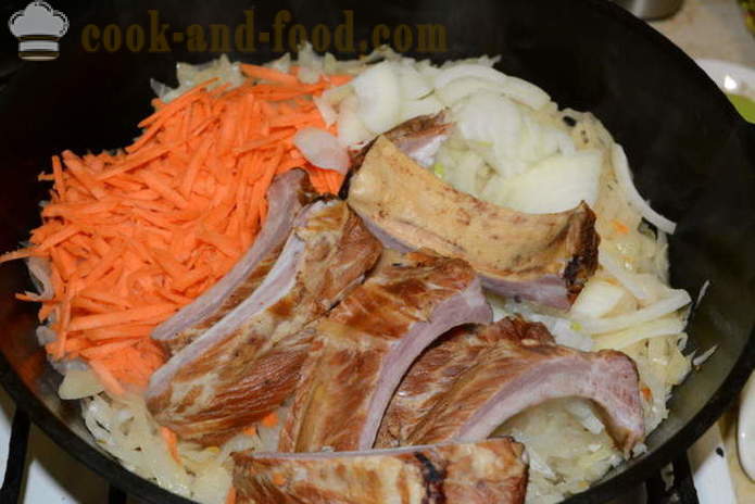 Sauerkraut dan kubis segar dengan daging - bagaimana untuk memasak stew yang lazat kubis dalam kuali, dengan langkah demi langkah resipi foto