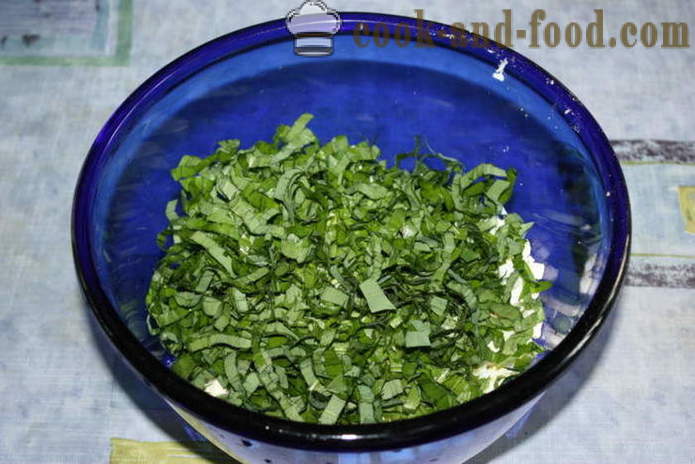 A salad lazat dengan bawang putih liar - bagaimana untuk menyediakan salad bawang putih dan telur dengan krim masam, langkah demi langkah resipi foto