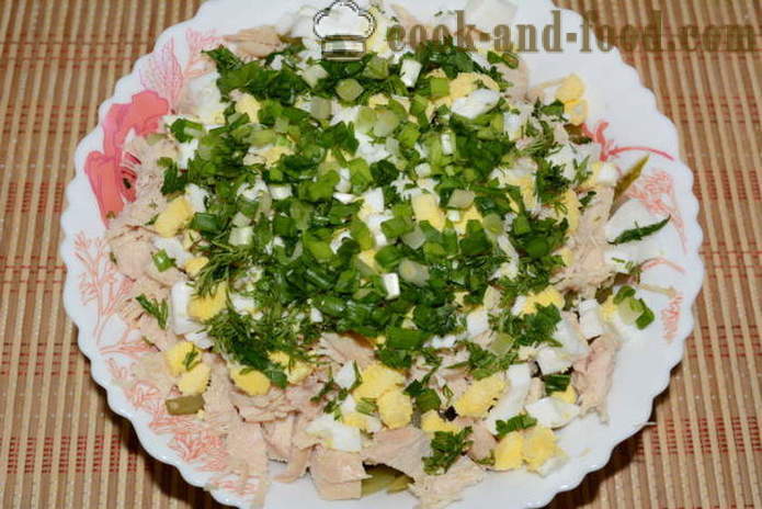 Salad saderi dengan ayam, telur, timun dan mayonis - Bagaimana untuk menyediakan salad akar saderi, langkah demi langkah resipi foto