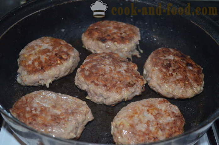 Cutlets ayam cincang dengan oatmeal - bagaimana untuk memasak cutlets ayam dengan kepingan oat, langkah demi langkah resipi foto
