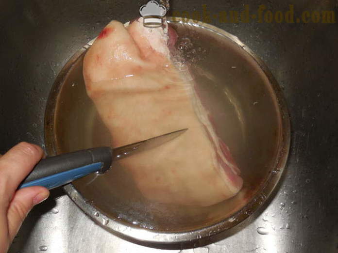 Daging babi rebus podcherevka menggulung lengan bajunya - bagaimana untuk memasak roti lazat daging babi peritoneum, langkah demi langkah resipi foto
