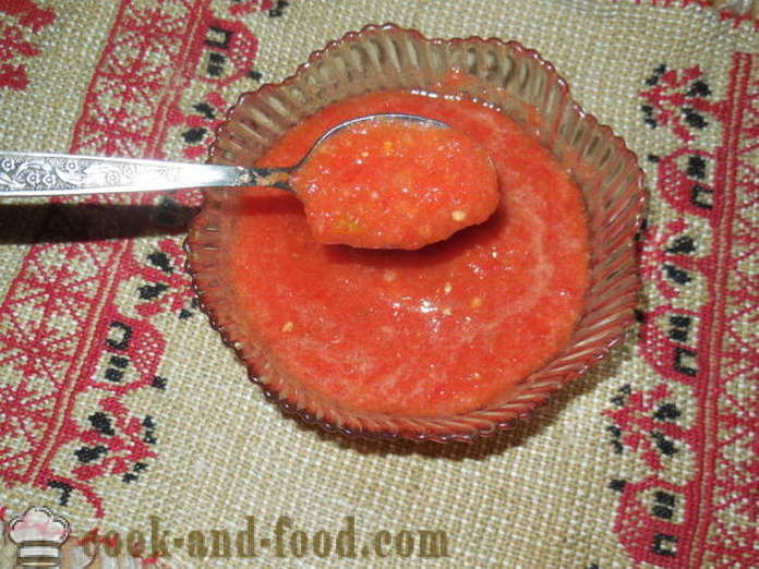 Adjika tomato lazat, loceng dan lada panas tanpa memasak - bagaimana untuk memasak adjika lada dan tomato