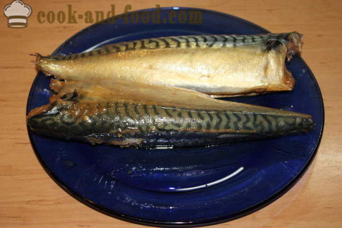 Ikan kembung lazat, salai sekam teh dan bawang - bagaimana untuk merokok mackerel dalam kulit bawang di rumah, langkah demi langkah resipi foto