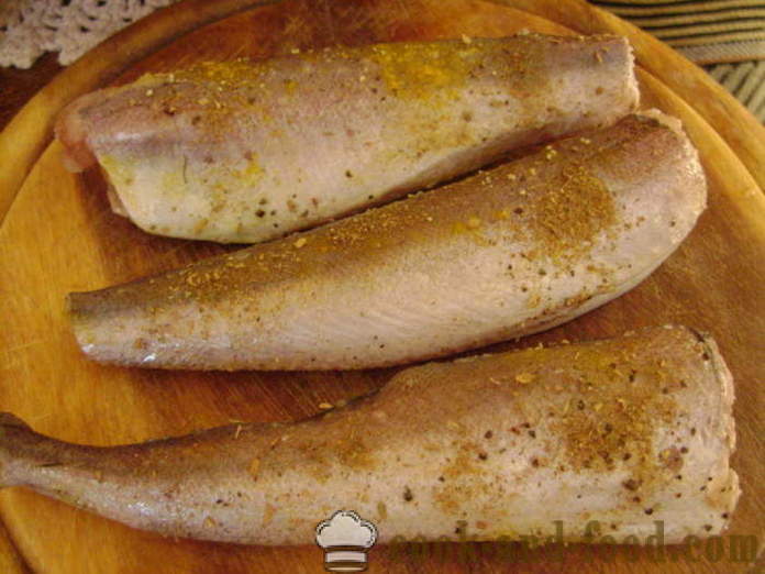 Ikan basi - bagaimana untuk memasak kaserol ikan dalam ketuhar, dengan langkah demi langkah resipi foto