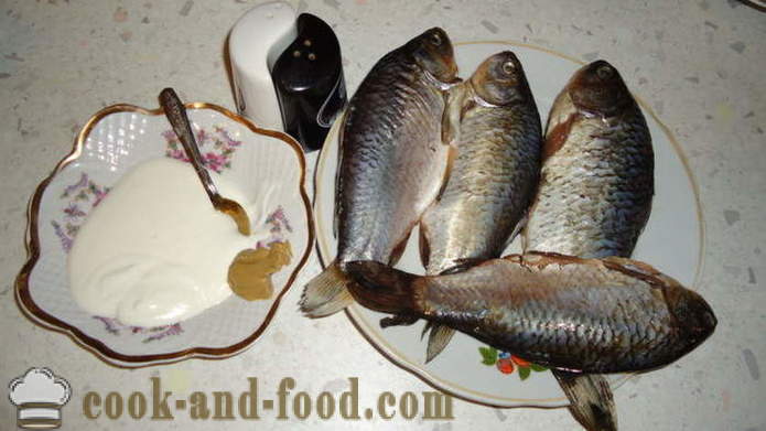 Carp dalam krim masam - bagaimana untuk memasak ikan dalam ketuhar dengan krim, dengan langkah demi langkah resipi foto