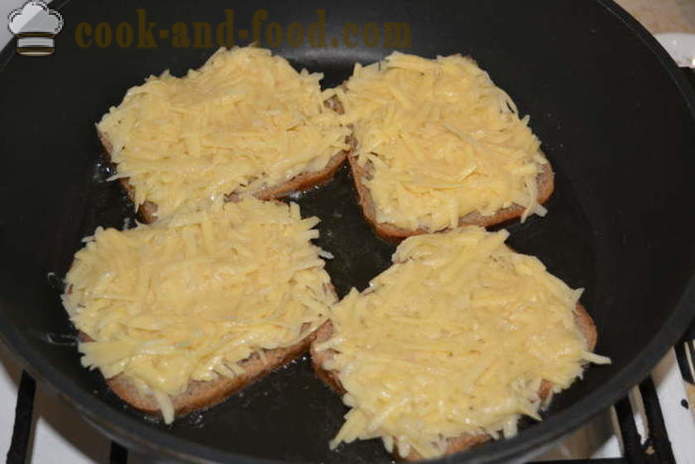 Sandwic panas dengan kentang mentah parut - bagaimana untuk membuat sandwic panas dalam kuali, langkah demi langkah resipi foto