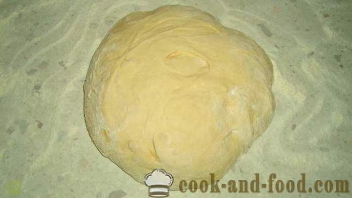Roti yis dengan bijan dalam ketuhar - bagaimana untuk membuat bun dengan bijan di rumah, langkah demi langkah resipi foto