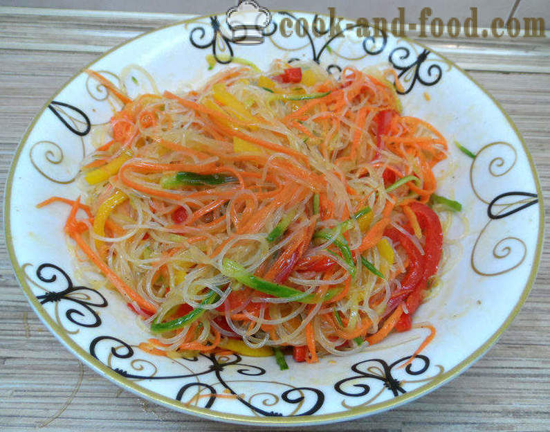 A salad lazat dengan Funchoza dan sayur-sayuran - bagaimana untuk menyediakan salad Funchoza di rumah, langkah demi langkah resipi foto