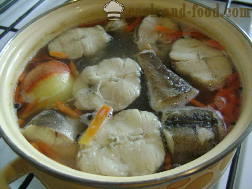 Sup ikan Lenten dari Hake dengan beras - bagaimana untuk memasak sup ikan dengan Heck, langkah demi langkah resipi foto