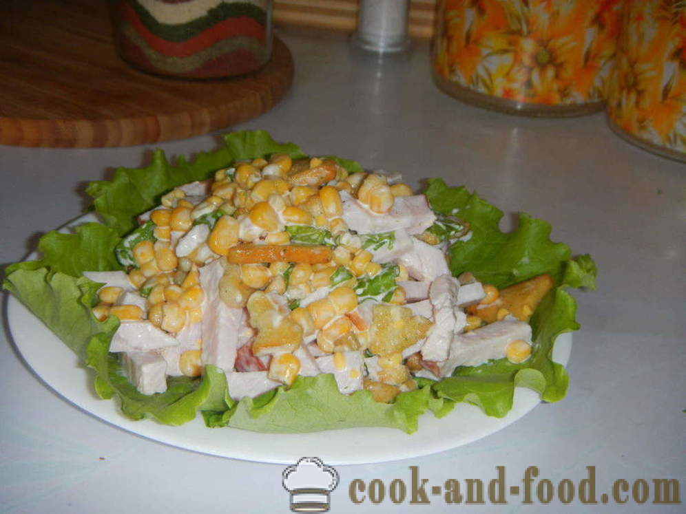 A salad lazat dengan croutons dan jagung - bagaimana untuk menyediakan salad dengan croutons dan jagung dengan cepat, langkah demi langkah resipi foto