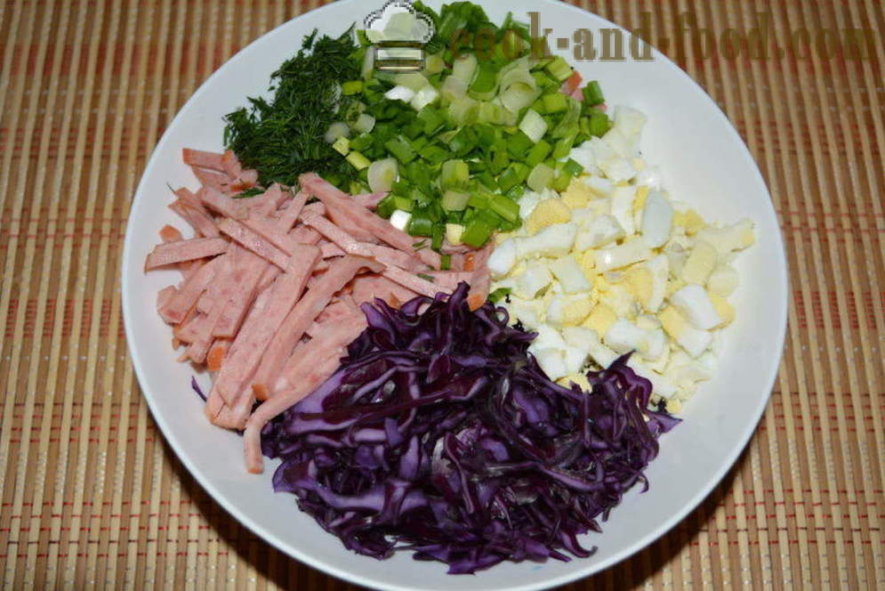 Salad mudah kubis merah dengan mayonis - bagaimana untuk menyediakan salad kubis merah, langkah demi langkah resipi foto