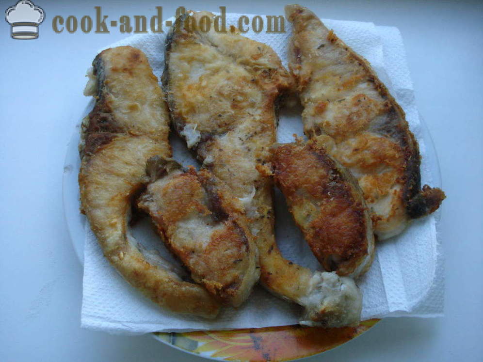 Carp goreng dalam kuali - bagaimana untuk memasak ikan goreng lazat, langkah demi langkah resipi foto