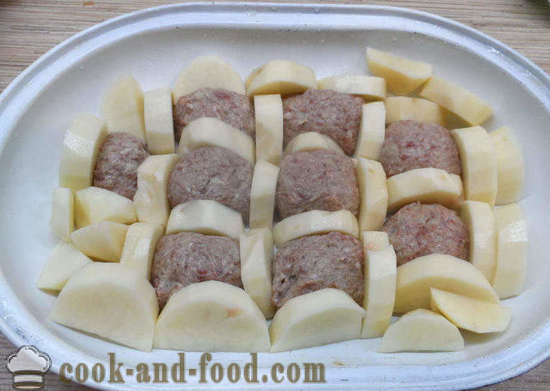 Croquettes bawah sos bechamel dalam oven - bagaimana untuk memasak bebola daging dengan kentang dan krim kuah, langkah demi langkah resipi foto