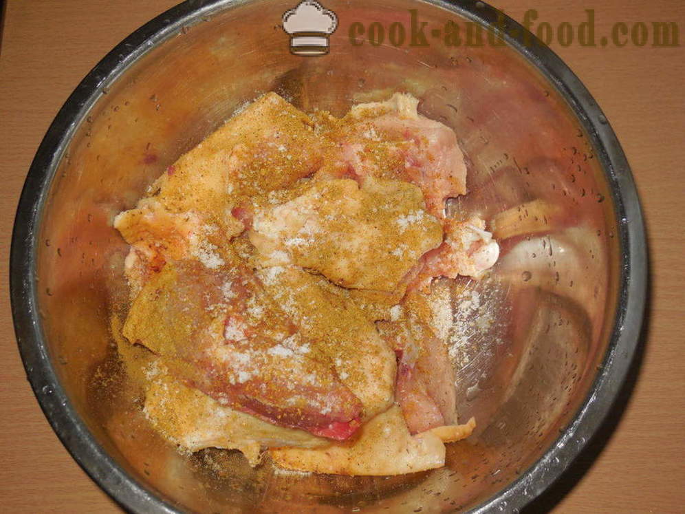 Ayam tumis dalam periuk dalam ketuhar dalam jus sendiri - bagaimana untuk membakar ayam di dalam periuk dengan sayur-sayuran, langkah demi langkah resipi foto