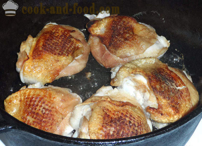 Ayam dengan cendawan dalam sos krim - bagaimana untuk memasak ayam dengan sos cendawan, langkah demi langkah resipi foto