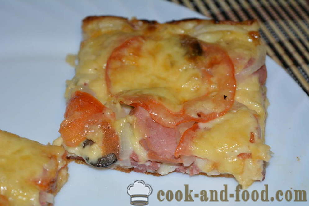 Pizza cepat dengan krim masam dan sos mayonis dengan sosej dan cendawan - bagaimana untuk memasak pizza di rumah di dalam oven, dengan langkah demi langkah resipi foto