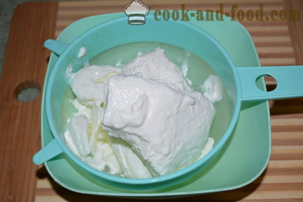 Cottage keju yogurt beku - bagaimana untuk membuat keju dari yogurt kedai di rumah, langkah demi langkah resipi foto