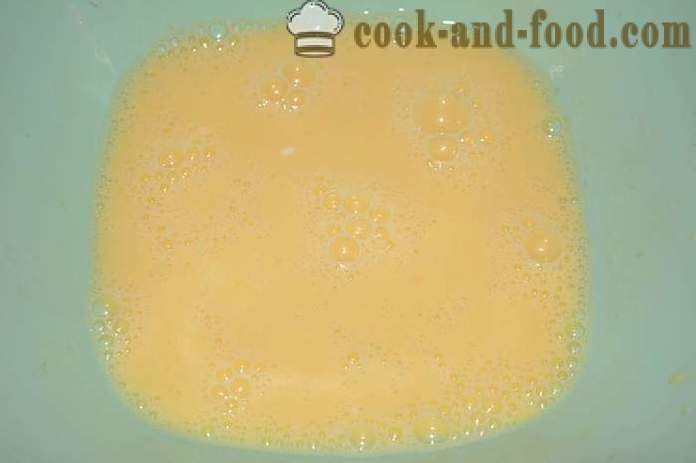 Omelet Lush dikukus dalam multivarka dalam bentuk silikon - bagaimana untuk memasak telur dalam multivarka stim di dalam bentuk langkah demi langkah resipi foto