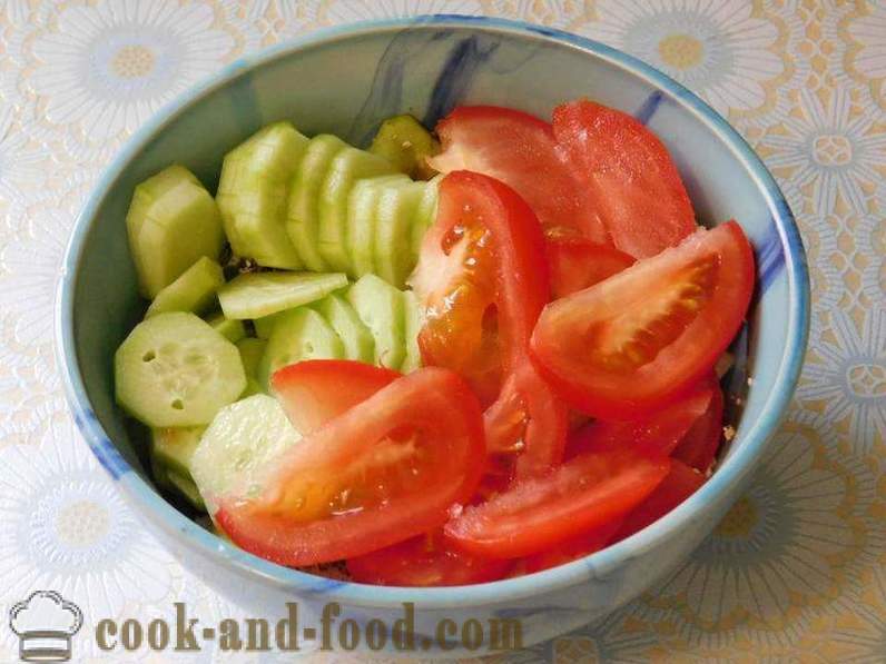 Salad petani dengan keju, timun dan tomato untuk makan tengah hari atau makan malam - bagaimana untuk menyediakan salad sayur-sayuran dengan keju, resipi dengan gambar