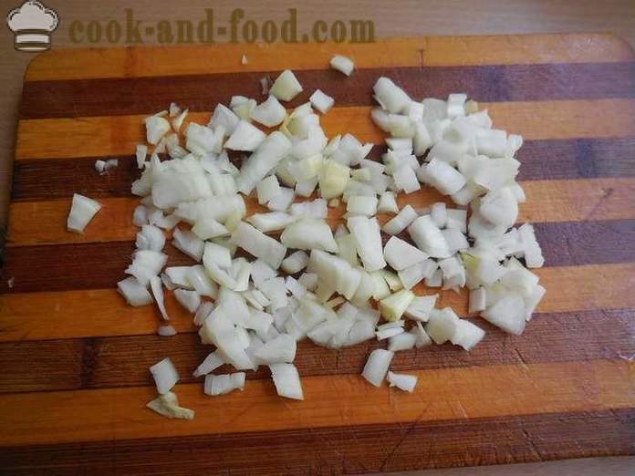 Terung rebus dalam krim masam dengan bawang putih sebagai cendawan - bagaimana untuk memasak terung rebus dengan krim masam, langkah demi langkah resipi foto