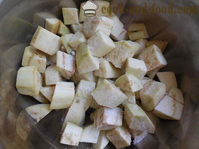 Terung rebus dalam krim masam dengan bawang putih sebagai cendawan - bagaimana untuk memasak terung rebus dengan krim masam, langkah demi langkah resipi foto