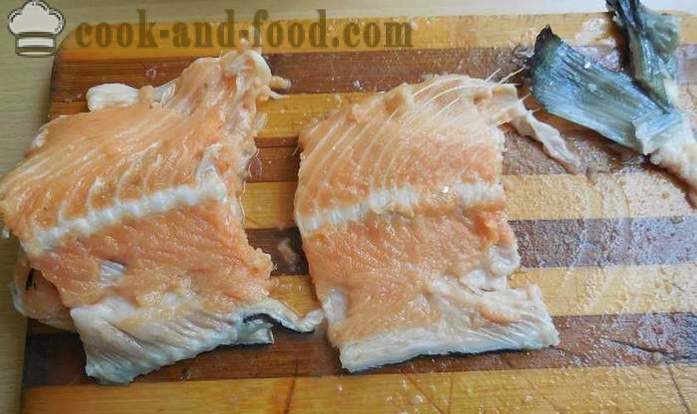 Bagaimana untuk menanggalkan kerak rabung ikan merah dengan asap cecair - lazat rabung resipi masin salmon, dengan gambar