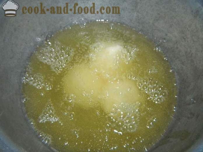 Donat Curd goreng dalam minyak dalam kuali - bagaimana untuk memasak donat dari keju cepat, langkah demi langkah resipi foto