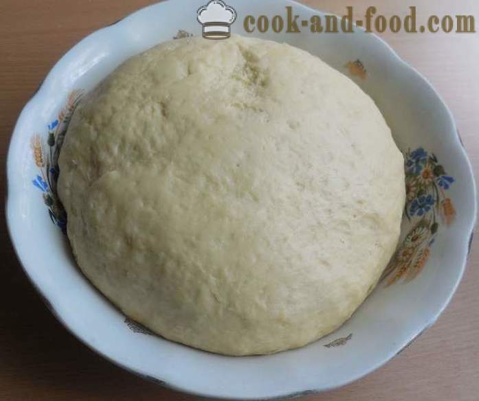 Kek yis Air dengan jem dalam oven - bagaimana untuk memasak pai dengan jem, dengan langkah demi langkah resipi foto