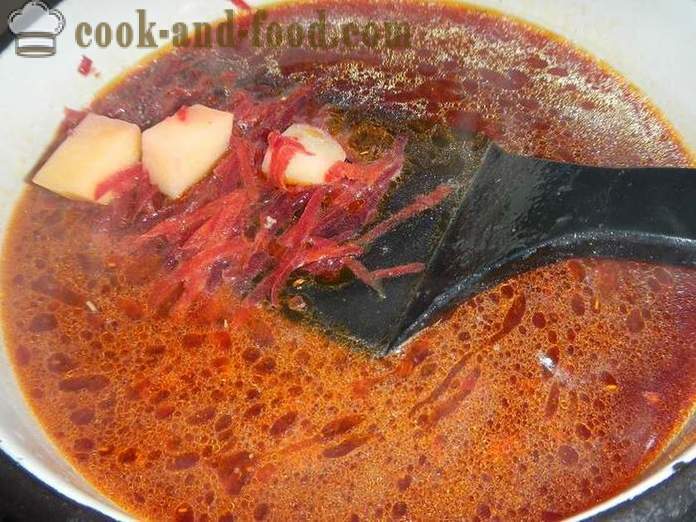 Borscht merah klasik dengan bit dan daging - bagaimana untuk memasak sup - langkah demi langkah resipi dengan gambar Ukraine borsch