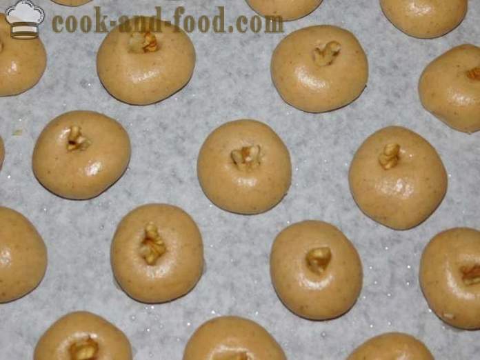 Cookies madu dengan kayu manis dan kacang tergesa-gesa - resipi dengan gambar, langkah demi langkah bagaimana untuk membuat biskut madu