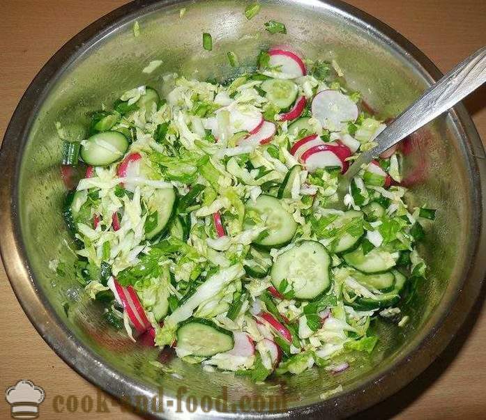 Salad spring mudah dan lazat kubis, lobak dan timun tanpa mayonis - bagaimana untuk membuat salad musim bunga dengan langkah demi langkah resipi foto