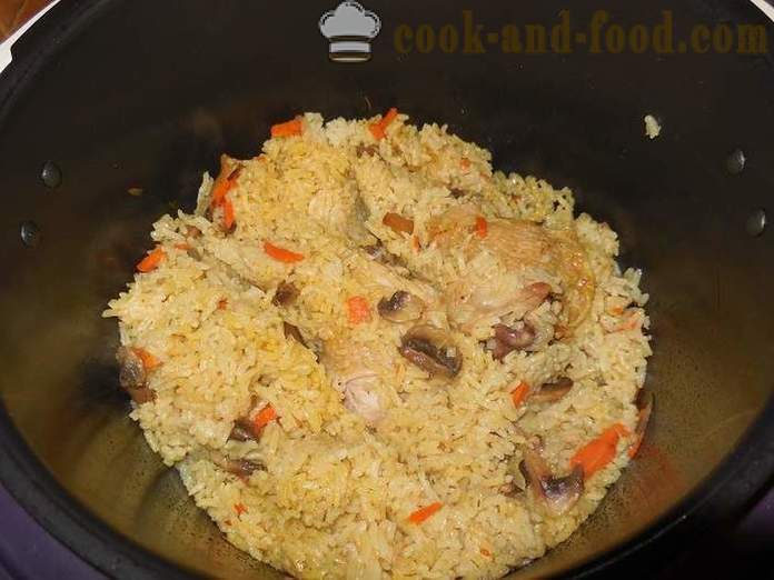 Nasi dengan ayam dan cendawan dalam multivarka atau bagaimana untuk memasak risotto dalam multivarka, langkah demi langkah resipi dengan gambar.