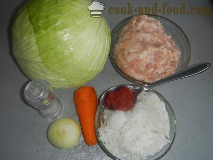 Lazat disumbat dengan daging cincang, nasi dan sos tomato - bagaimana untuk memasak gulung kubis dalam multivarka, langkah demi langkah resipi dengan gambar.