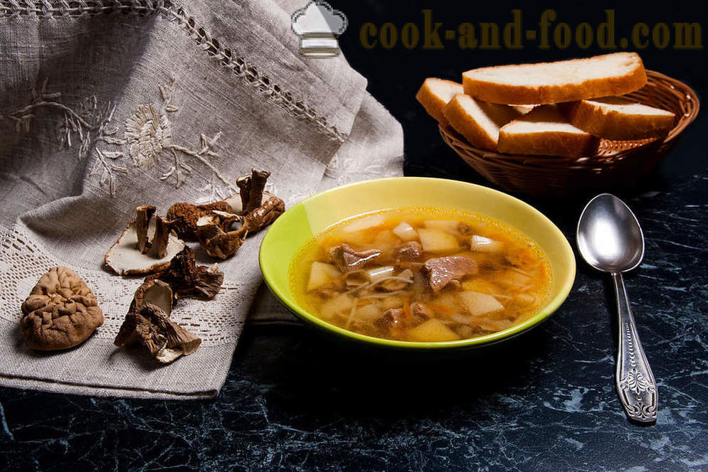 Resipi sup cendawan dengan cendawan putih dan pasta - resipi video di rumah